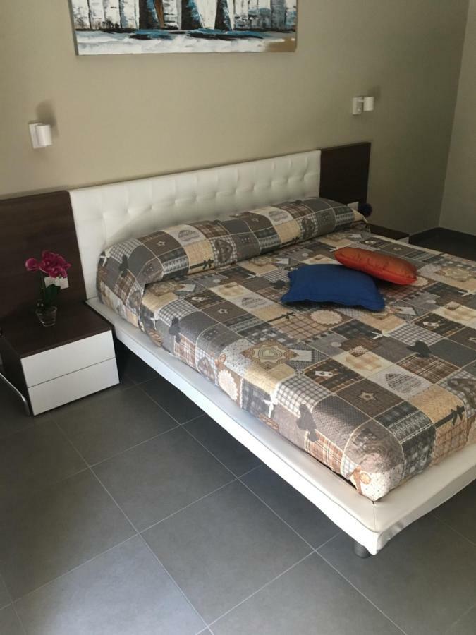 Lollo's Guest house